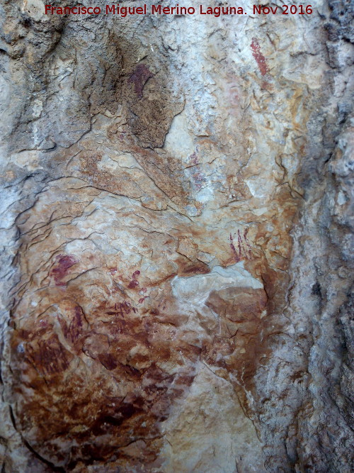 Pinturas rupestres de las Cuevas del Curro Abrigo III - Pinturas rupestres de las Cuevas del Curro Abrigo III. Grupo II