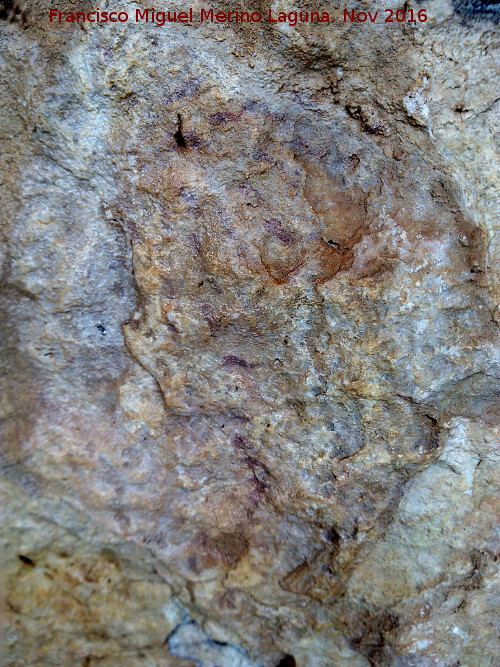 Pinturas rupestres de las Cuevas del Curro Abrigo III - Pinturas rupestres de las Cuevas del Curro Abrigo III. Agrupacin de puntos superior del grupo I