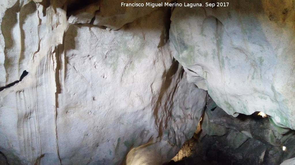 Cueva de los Murcilagos - Cueva de los Murcilagos. Paredes rocosas