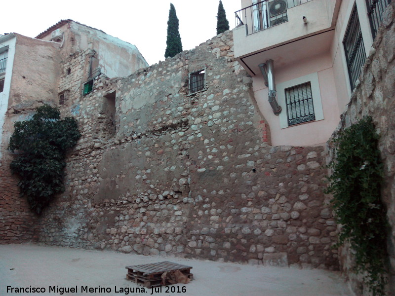 Murallas de Quesada - Murallas de Quesada. Muralla y restos de un torren en la Calle Alcalda