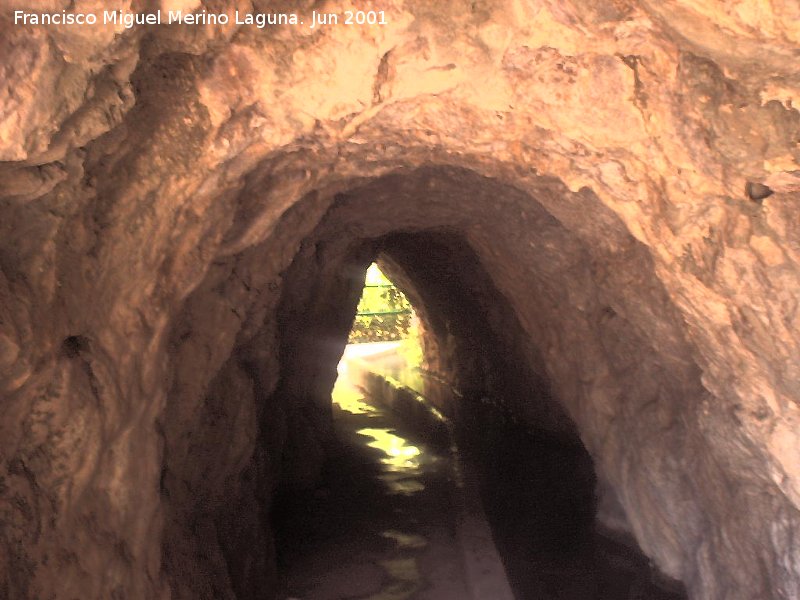 Cueva del Agua - Cueva del Agua. Tnel de acceso