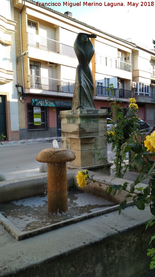 Monumento a la Mujer Torrea - Monumento a la Mujer Torrea. Fuente