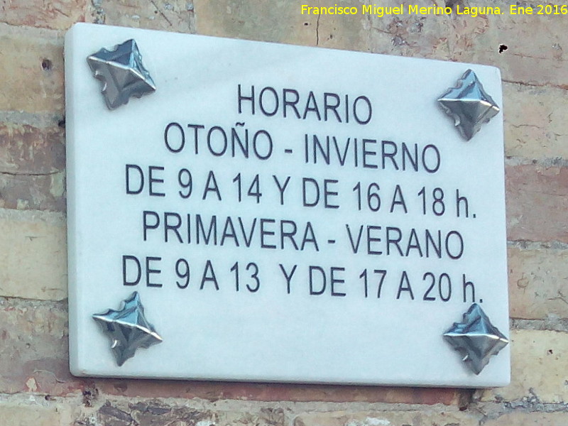 Cementerio de Torreperogil - Cementerio de Torreperogil. Horario