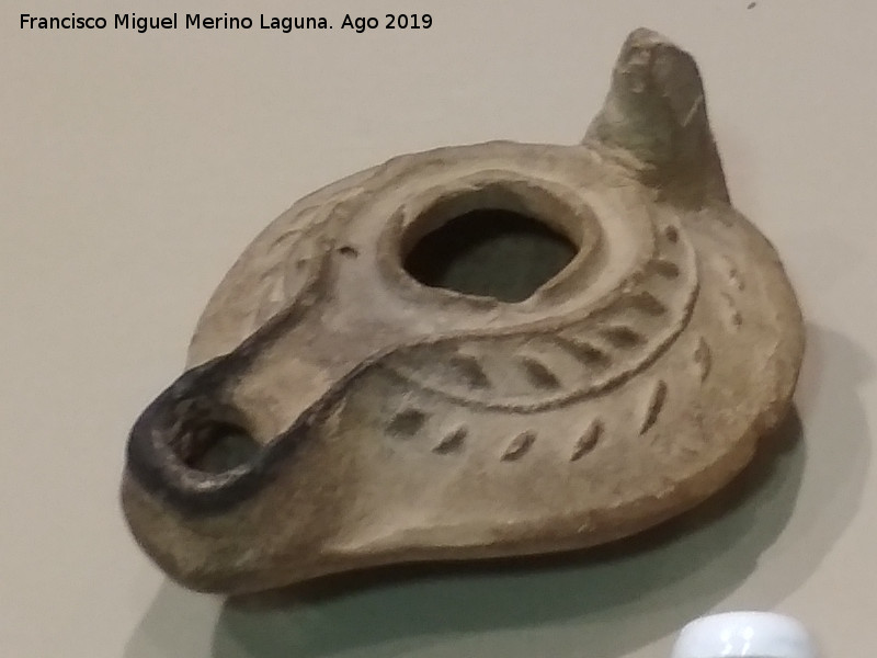 Villa Romana de Bruel - Villa Romana de Bruel. Lucerna siglos I-II. CIPAQ