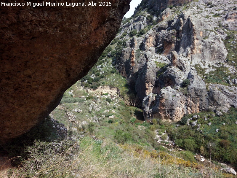 Cueva de la Zorra - Cueva de la Zorra. Vistas de Ro Fro desde la entrada de la cueva