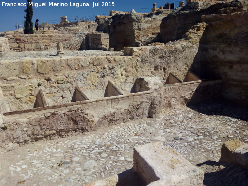 La Mota. Palacio de los Abades - La Mota. Palacio de los Abades. Caballerizas, donde se encontr el tesoro