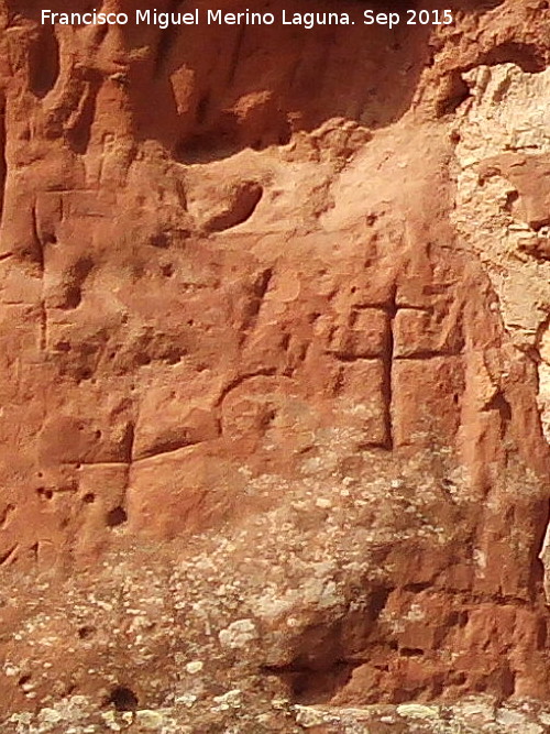 Oratorio visigodo de Valdecanales - Oratorio visigodo de Valdecanales. Cruces