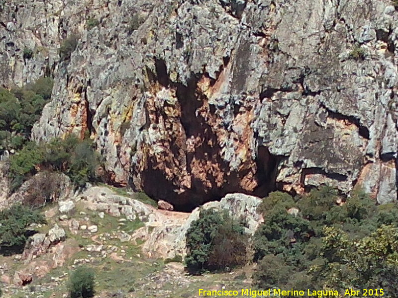 Cueva de los Muecos - Cueva de los Muecos. 