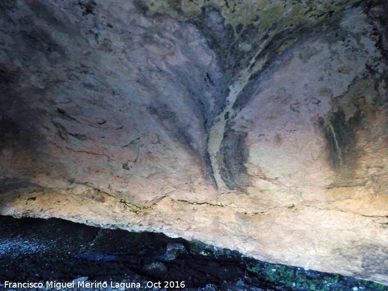 Yacimiento de la Cueva Del Nacimiento - Yacimiento de la Cueva Del Nacimiento. Paredes rocosas