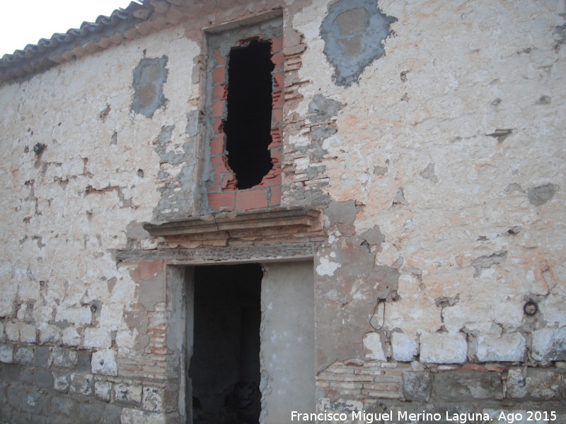 Casera de los Robles - Casera de los Robles. Balcn con escudos expoliados