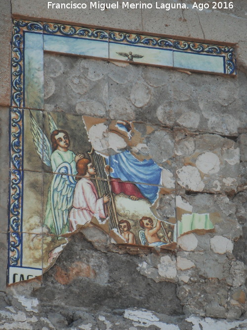 Cortijo del Cerrillo de la Divina - Cortijo del Cerrillo de la Divina. Restos de su imagen de azulejos