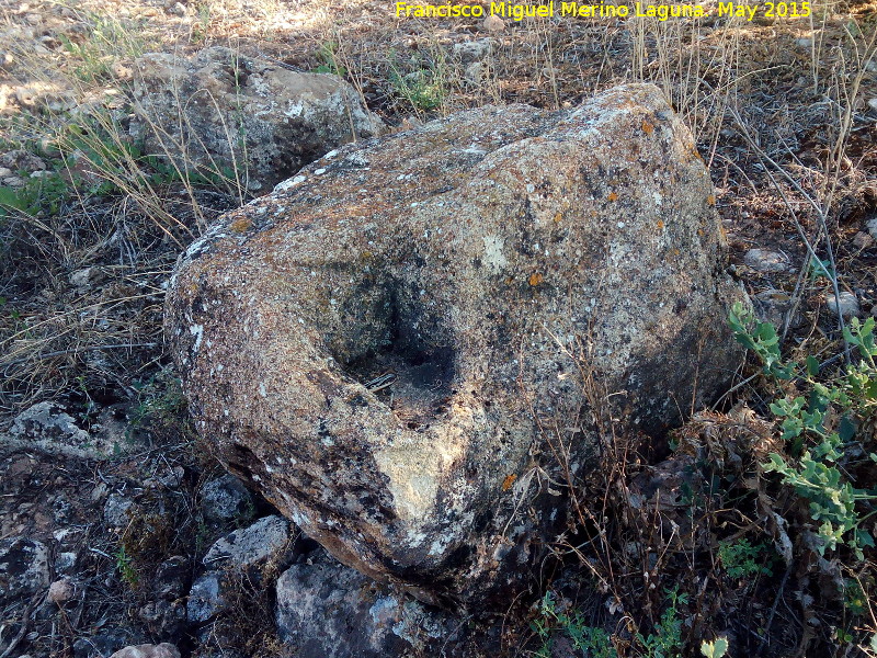 Yacimiento La Cerca - Yacimiento La Cerca. Sillar con hueco de jmba