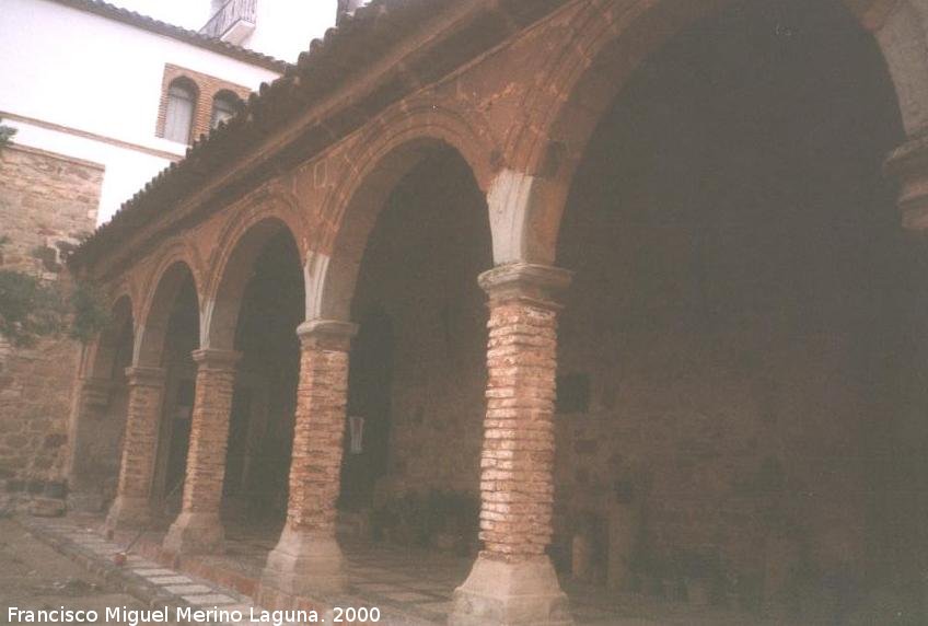 Iglesia de Santa Mara del Collado - Iglesia de Santa Mara del Collado. Soportales