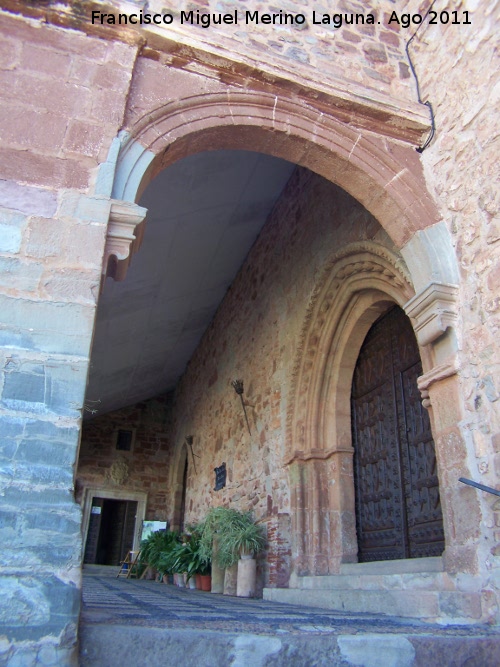 Iglesia de Santa Mara del Collado - Iglesia de Santa Mara del Collado. Soportales