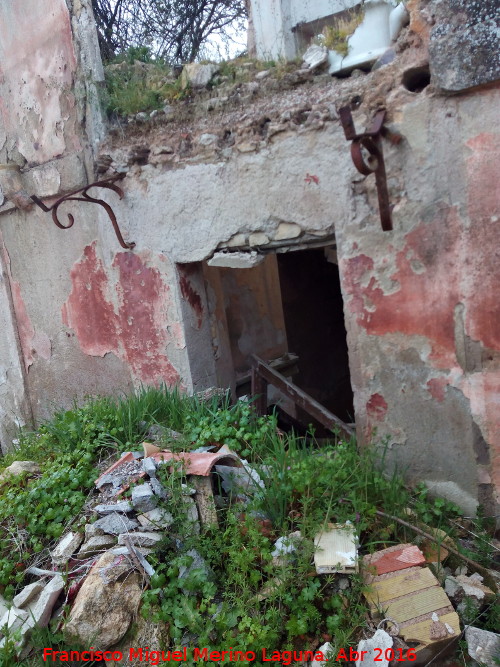 Casera Bermdez - Casera Bermdez. Jabalcones o tornapuntas de un balcn desaparecido