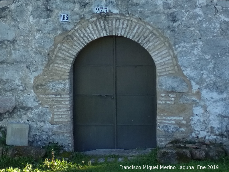 Ermita de San Miguel - Ermita de San Miguel. Portada