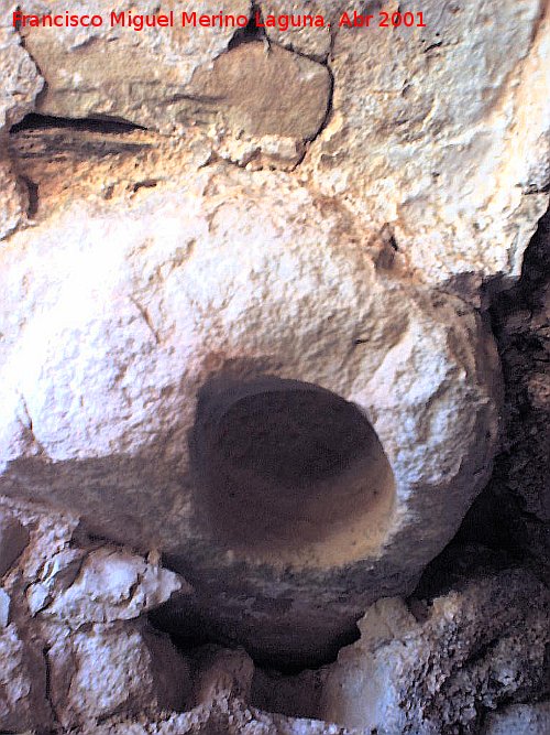 Castillo del Poyato - Castillo del Poyato. Detalle de la bisagra