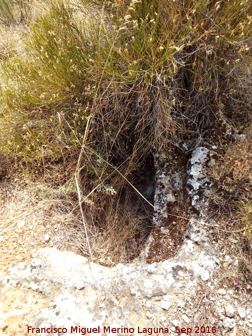 Necrpolis de Cllar - Necrpolis de Cllar. Tumba con rebaje para losa de cubricin