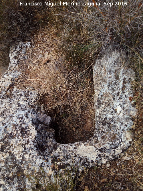 Necrpolis de Cllar - Necrpolis de Cllar. Tumba con rebaje para losa de cubricin