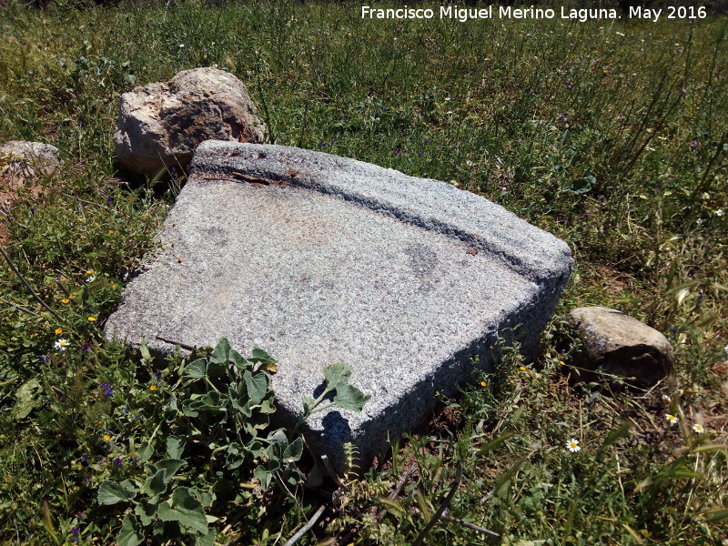 Molino de Montefuerte - Molino de Montefuerte. Piedra de molino