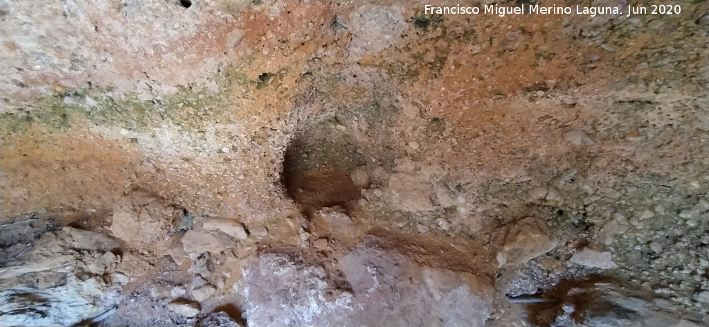 Casas Cueva del T�o Rat�n - Casas Cueva del T�o Rat�n. Hornacina