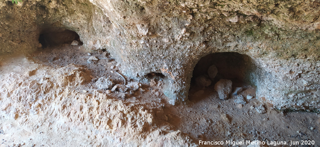 Casas Cueva del T�o Rat�n - Casas Cueva del T�o Rat�n. Hornacinas