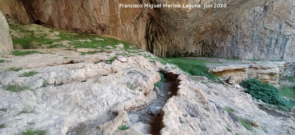 Cueva de las Grajas - Cueva de las Grajas. 