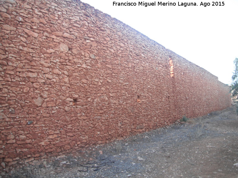 Antiguo Cuartel de la Remonta - Antiguo Cuartel de la Remonta. Muro exterior de piedra