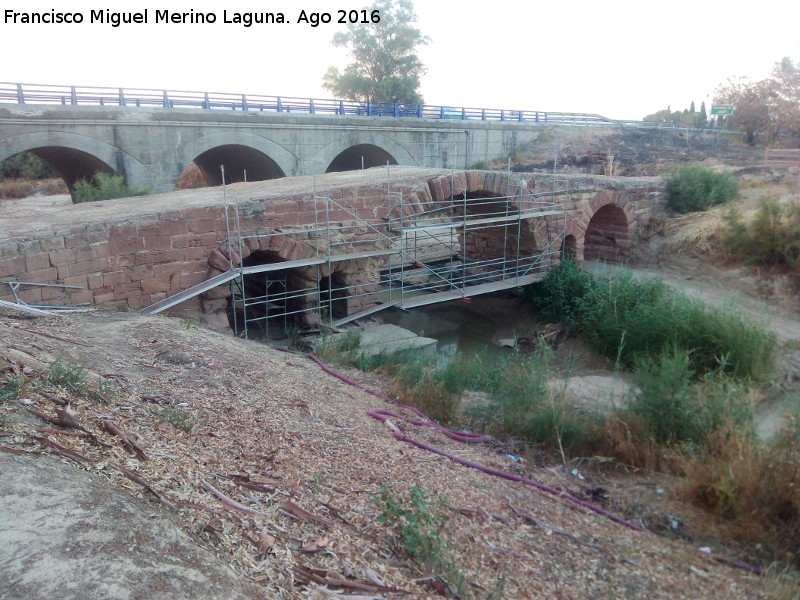 Puente romano de Villa del Ro - Puente romano de Villa del Ro. En su reconstruccin