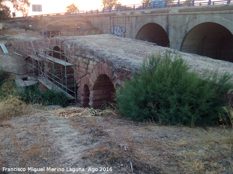 Puente romano de Villa del Ro - Puente romano de Villa del Ro. 