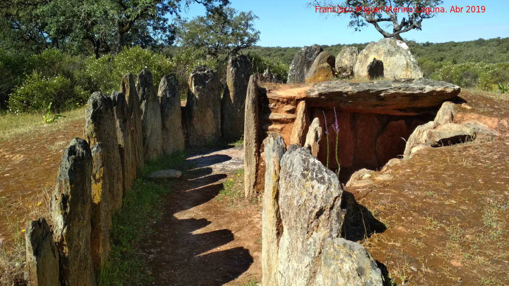 Dlmenes de los Gabrieles - Dlmenes de los Gabrieles. Dolmen de la Encina