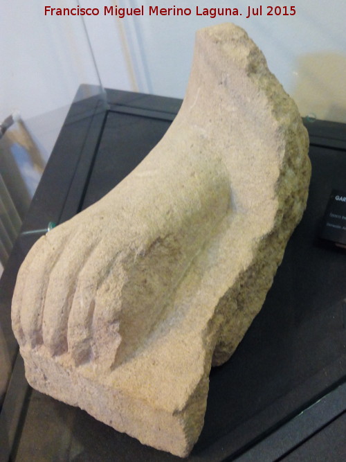 Museo de la Ciudad - Museo de la Ciudad. Garra de esfinge ibera. Siglo VI - V a.C.