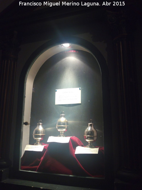 Baslica de San Ildefonso. Altar de Cristo Resucitado - Baslica de San Ildefonso. Altar de Cristo Resucitado. Santos Oleos