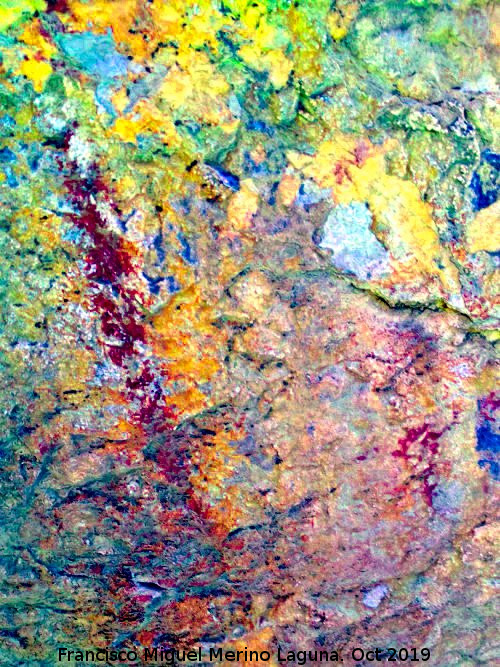 Pinturas rupestres del Abrigo de los Caones III - Pinturas rupestres del Abrigo de los Caones III. Tratada con Dstretch