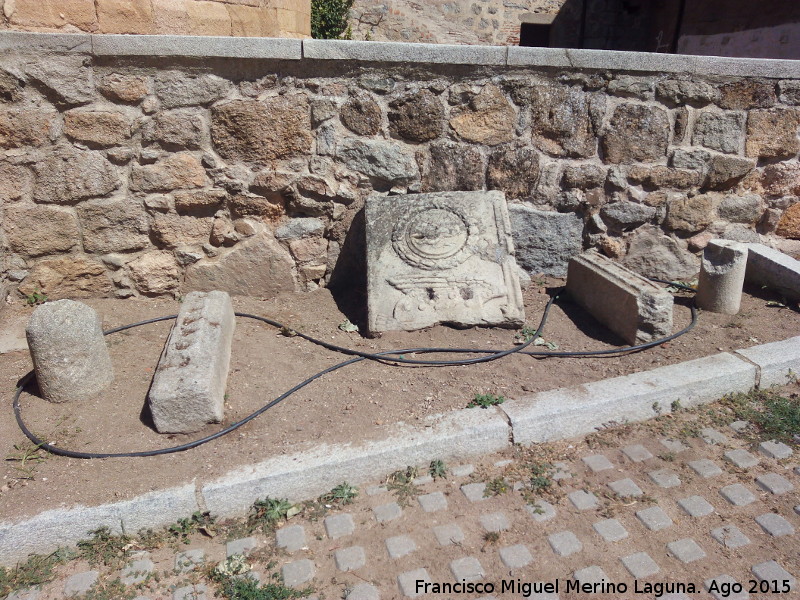 Ermita de San Segundo - Ermita de San Segundo. Piezas arqueolgicas