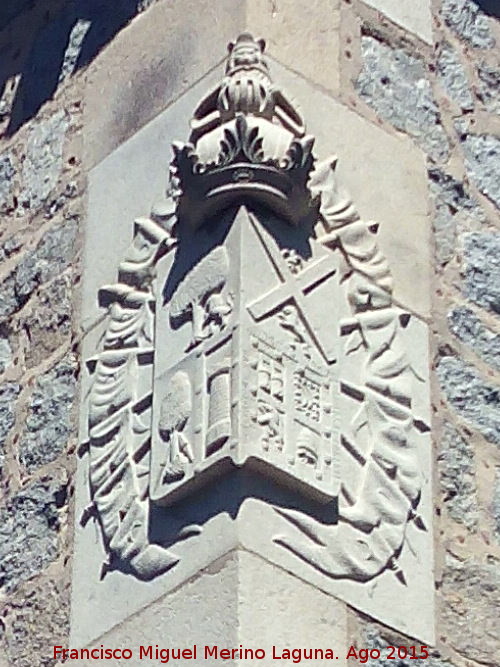 Palacio de Travesedo y Silvela - Palacio de Travesedo y Silvela. Escudo esquinero