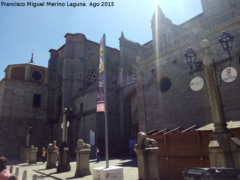 Catedral de vila - Catedral de vila. Lateral norte