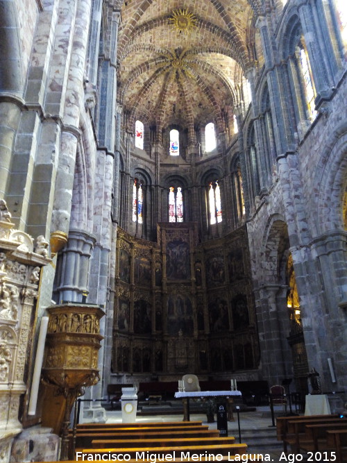 Catedral de vila. Presbiterio - Catedral de vila. Presbiterio. 