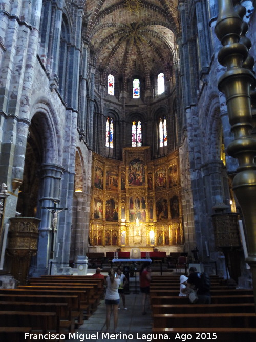 Catedral de vila. Presbiterio - Catedral de vila. Presbiterio. 