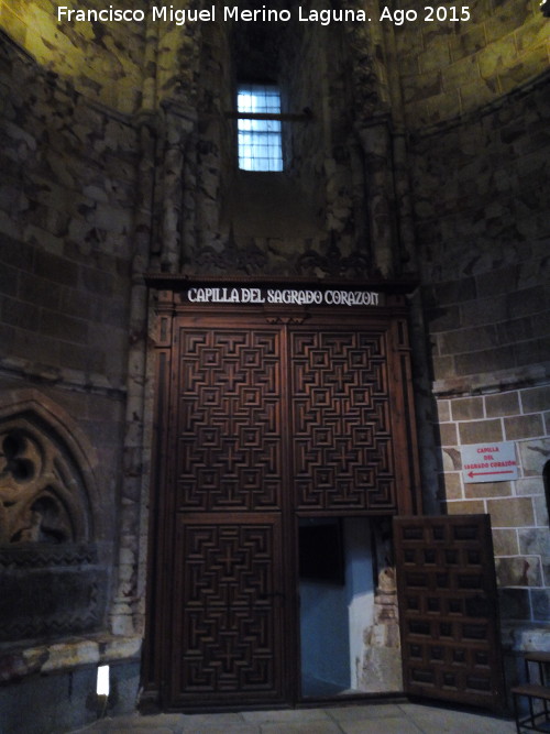 Catedral de vila. Capilla del Sagrado Corazn - Catedral de vila. Capilla del Sagrado Corazn. Entrada