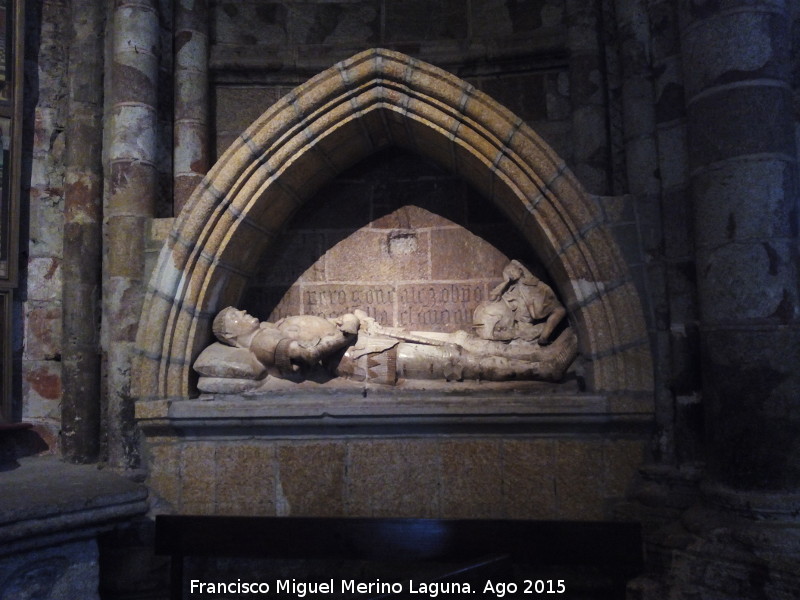 Catedral de vila. Capilla de la Asuncin - Catedral de vila. Capilla de la Asuncin. Sepulcro