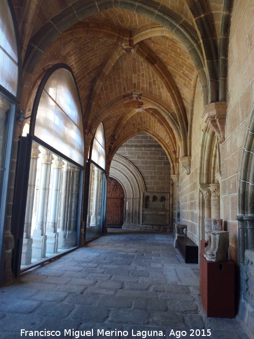 Catedral de vila. Claustro - Catedral de vila. Claustro. 