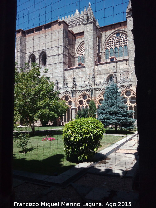 Catedral de vila. Claustro - Catedral de vila. Claustro. 