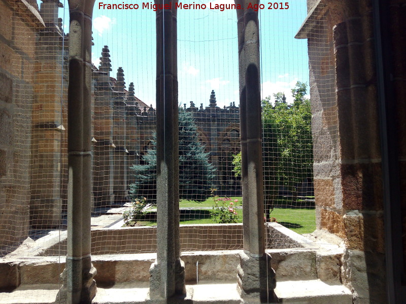 Catedral de vila. Claustro - Catedral de vila. Claustro. 