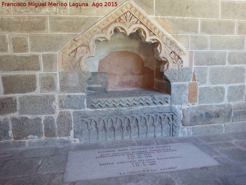 Adolfo Surez - Adolfo Surez. Sepulcro en la Catedral de vila