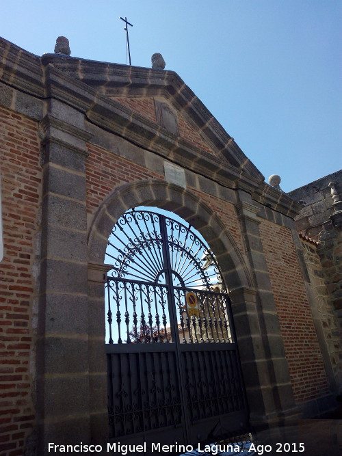 Palacio Episcopal - Palacio Episcopal. Portada lateral