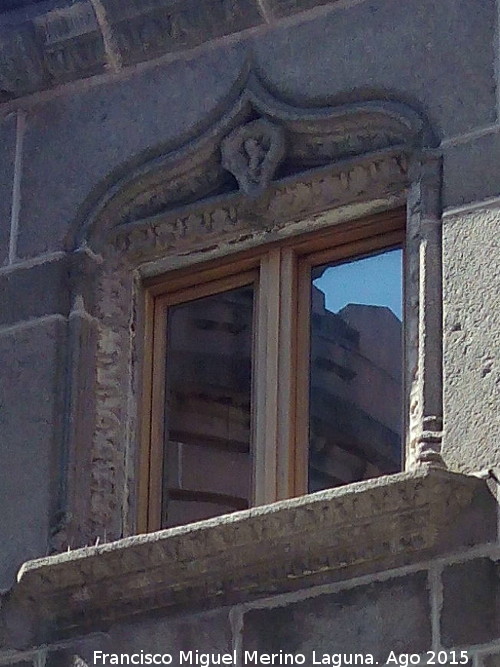 Palacio de los Almarza - Palacio de los Almarza. Ventana