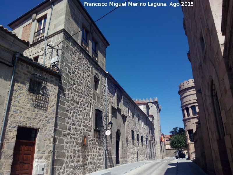 Palacio de los Almarza - Palacio de los Almarza. Fachada