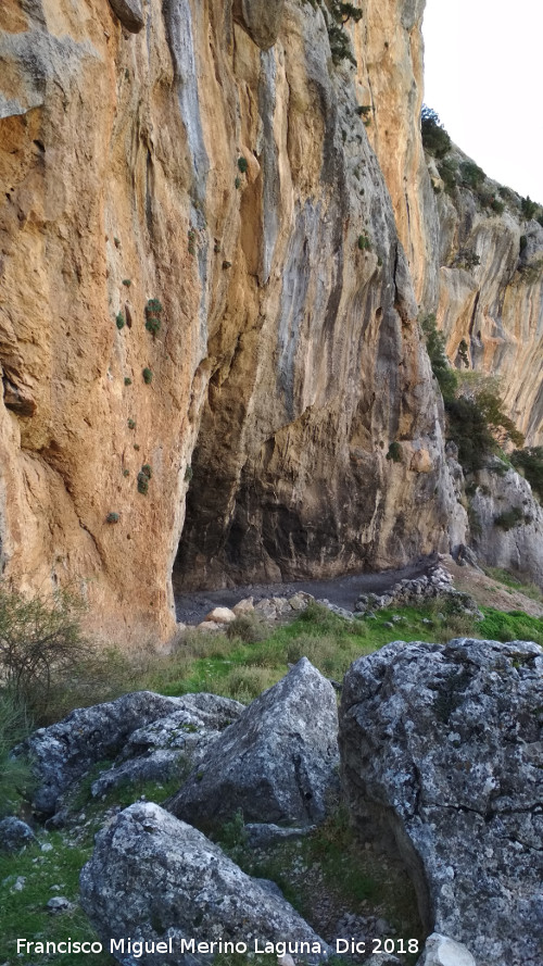 Cueva del Portillo - Cueva del Portillo. 