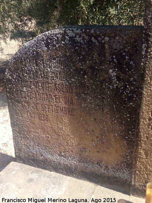 Cruz de la Vega Caave - Cruz de la Vega Caave. Inscripcin de la izquierda